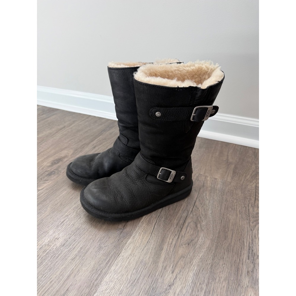 UGG‎ Australia Kensington Black Leather Shearling Lined Buckle Boots Women's 6